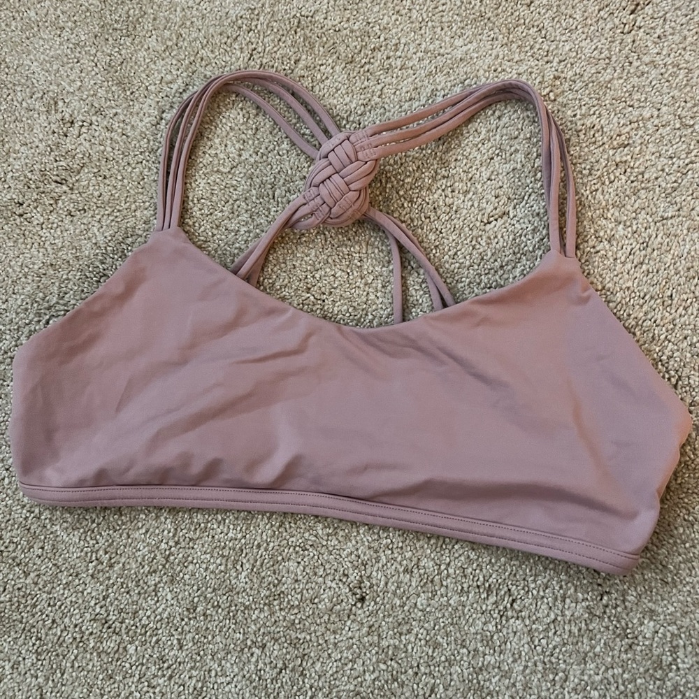 Lululemon sports bra